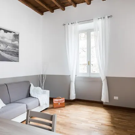 A World Aparts - 105 Pellegrino Apartment Rome