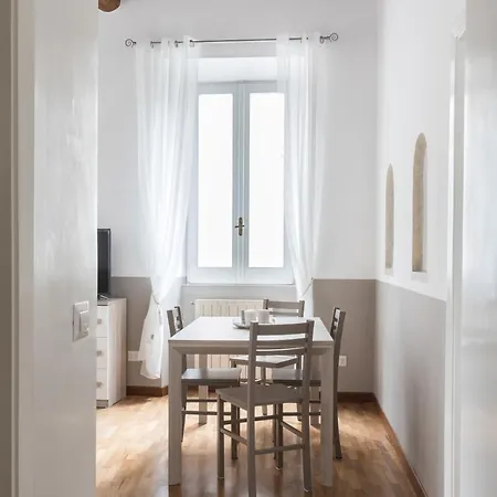 A World Aparts - 105 Pellegrino Apartment Rome